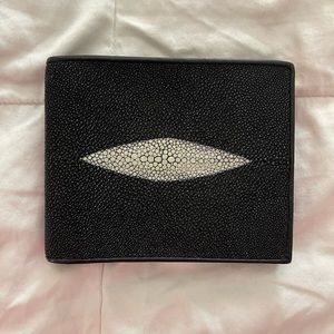 Mens folding wallet, original sting ray hide